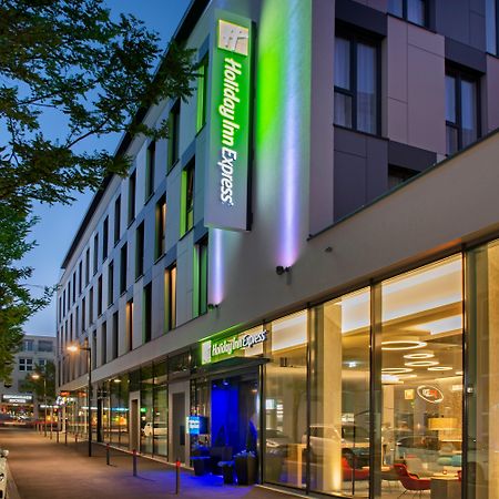 Holiday Inn Express Stuttgart-Waiblingen By Ihg Eksteriør billede